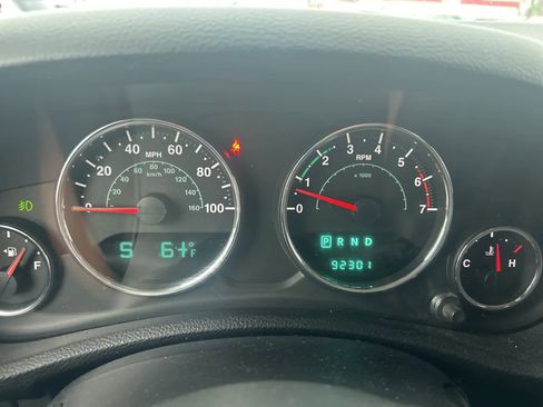 Used 2011 Jeep Wrangler Unlimited Sport image 32