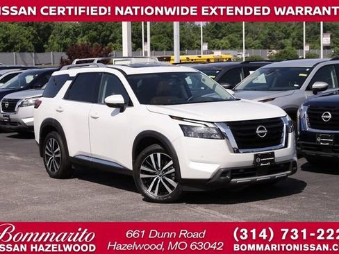 Certified 2025 Nissan Pathfinder Platinum AWD/4WD image 1