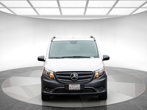 Used 2022 Mercedes-Benz Metris image 6