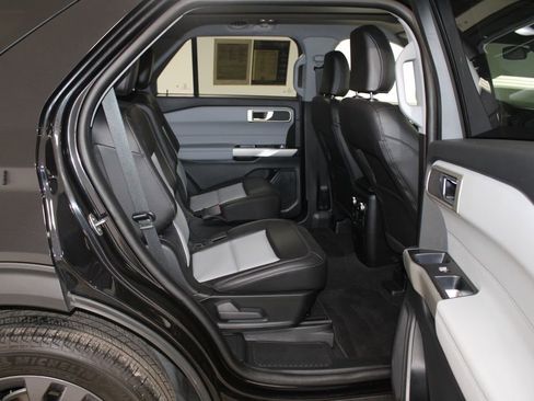 Used 2023 Ford Explorer XLT w/ Equipment Group 202A image 35