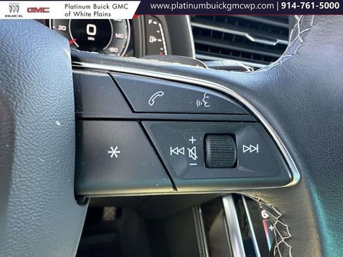 Used 2023 Audi Q8 Premium Plus image 34