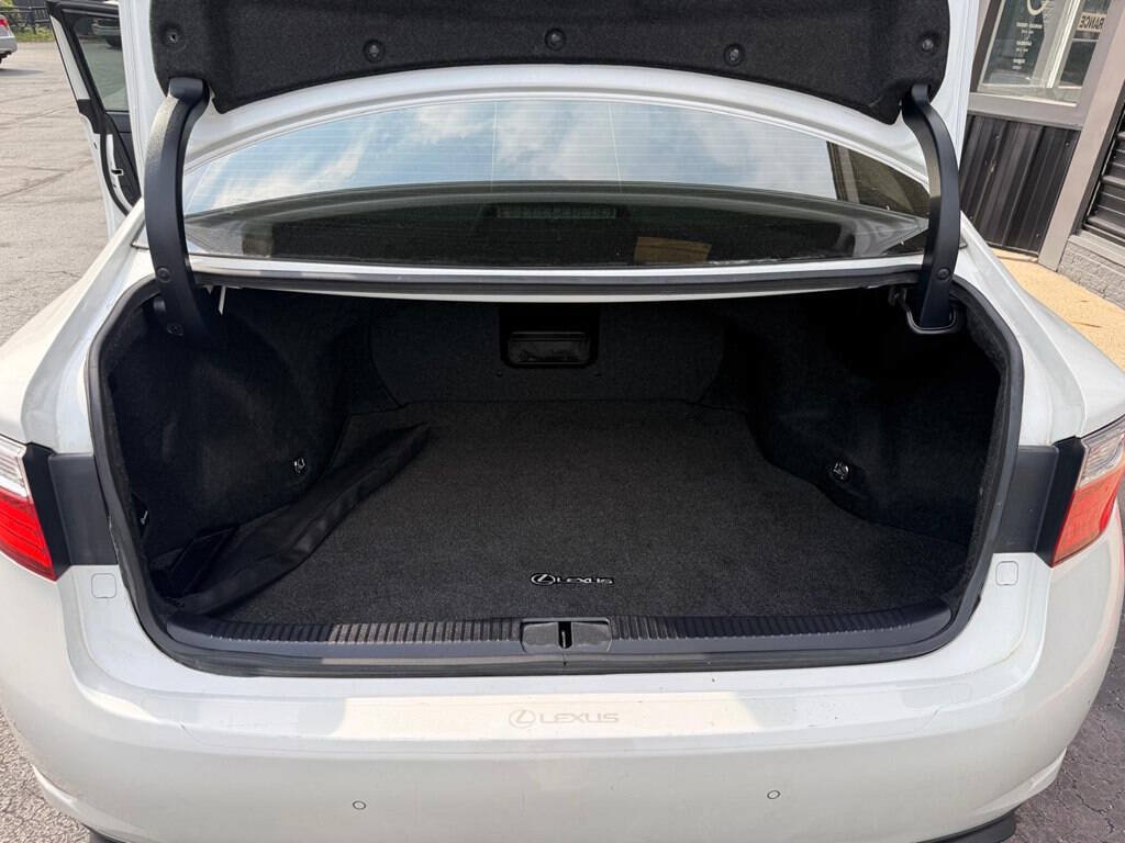 Used 2014 Lexus ES 350 w/ Ultra Luxury Package FWD image 24