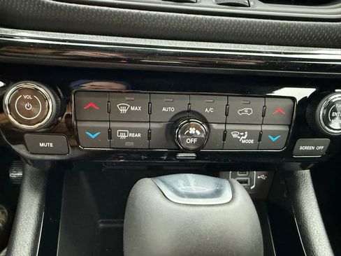 New 2026 Jeep Compass Limited image 40