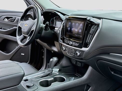 Used 2020 Chevrolet Traverse Premier AWD/4WD image 5