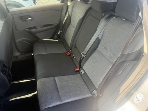 Used 2023 Nissan Rogue SV AWD/4WD image 34
