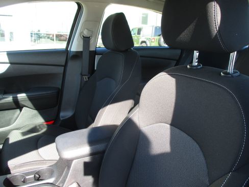 Used 2024 Kia Forte LXS w/ LXS Technology Package FWD image 14
