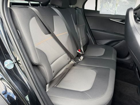 Used 2025 Kia Niro LX FWD image 23