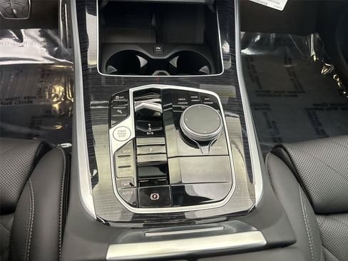 New 2026 BMW X5 xDrive40i w/ M Sport Package AWD/4WD image 23