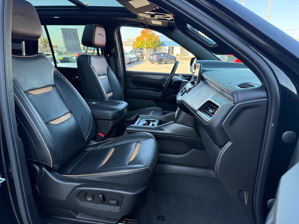 Used 2021 GMC Yukon AT4 w/ Technology Package AWD/4WD image 34