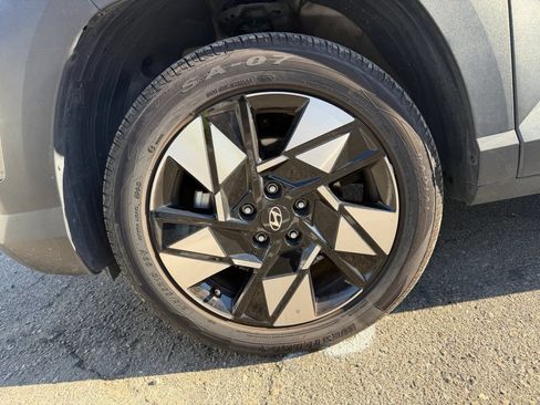 Used 2024 Hyundai Kona SEL AWD/4WD image 9