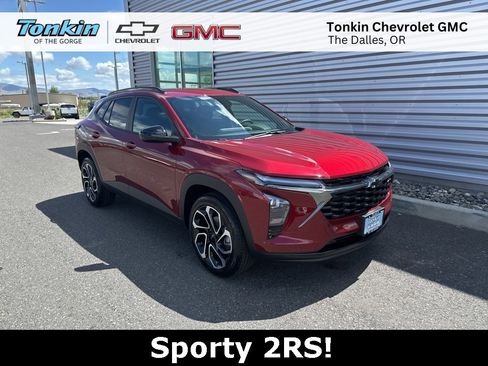 New 2025 Chevrolet Trax RS image 1
