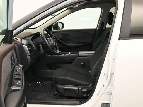 Certified 2023 Nissan Rogue S image 20