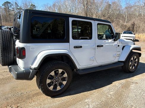 Used 2020 Jeep Wrangler Unlimited Sahara image 8