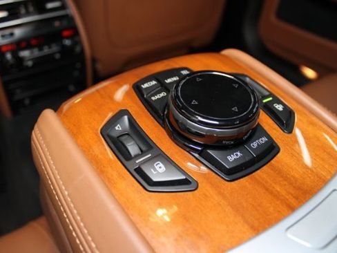 Used 2015 BMW ALPINA B7 xDrive LWB AWD/4WD image 41