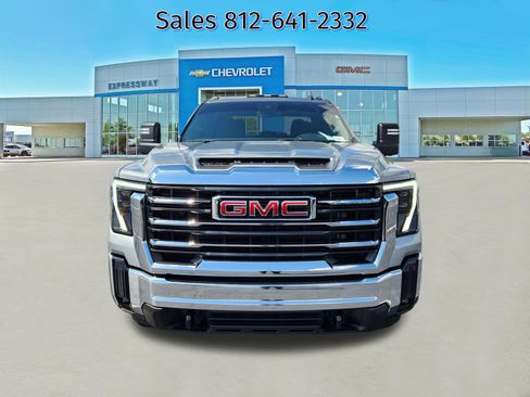Used 2025 GMC Sierra 2500 SLE w/ SLE Convenience Package AWD/4WD image 2