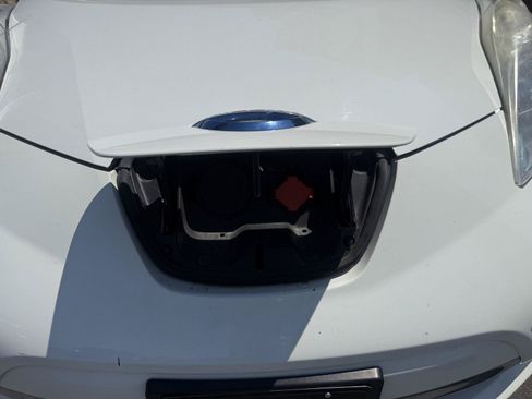 Used 2015 Nissan Leaf S w/ Charge Package FWD image 26