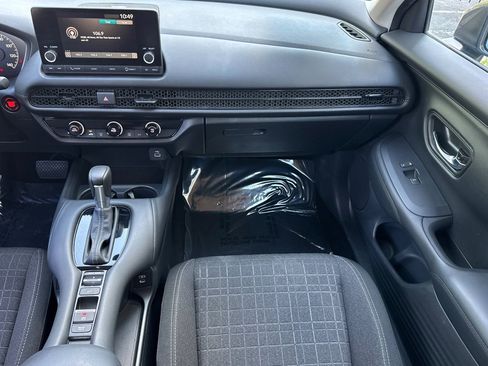 Used 2025 Honda HR-V LX image 28