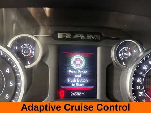 Used 2025 RAM 2500 Big Horn AWD/4WD image 13