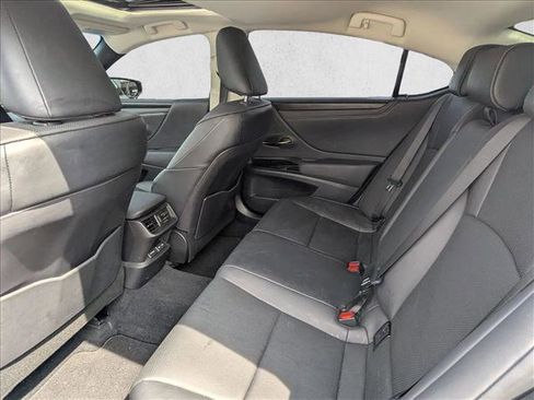 Used 2024 Lexus ES 350 w/ Premium Package image 18