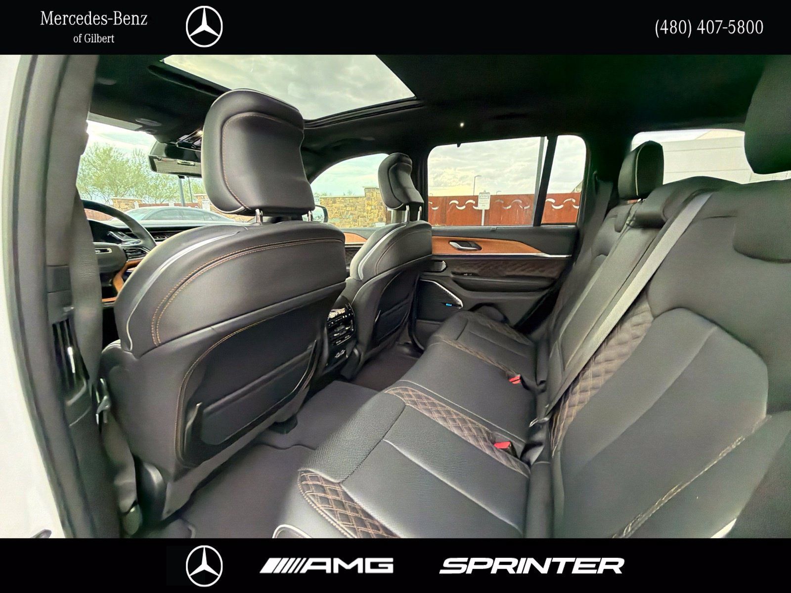 Used 2023 Jeep Grand Cherokee Summit AWD/4WD image 21