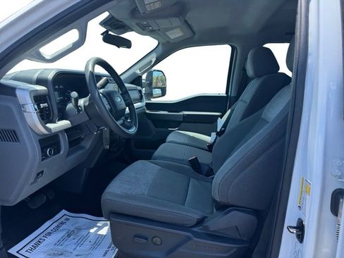 Certified 2025 Ford F250 XLT AWD/4WD image 9