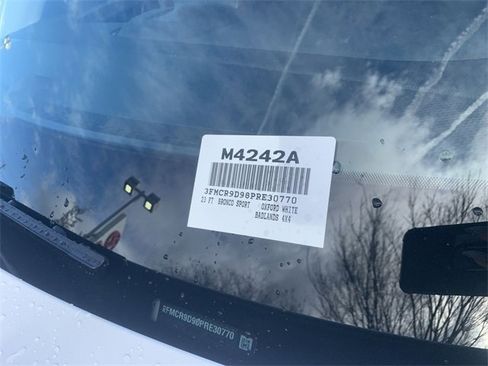 Used 2023 Ford Bronco Sport Badlands image 37