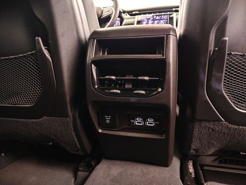 Used 2023 Jeep Grand Cherokee Laredo w/ Luxury Tech Group I AWD/4WD image 30