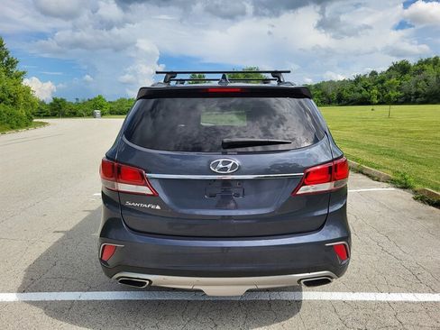 Used 2017 Hyundai Santa Fe SE FWD image 5