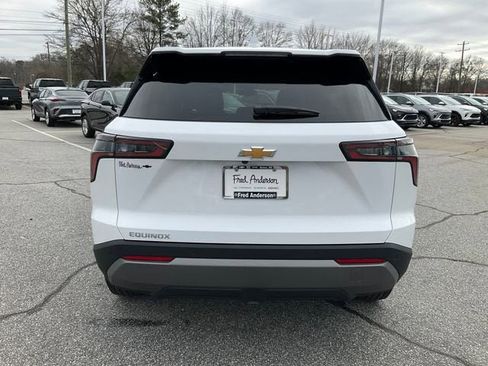 New 2026 Chevrolet Equinox LT w/ Convenience Package II image 21