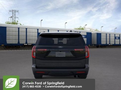 New 2026 Ford Expedition Platinum image 5