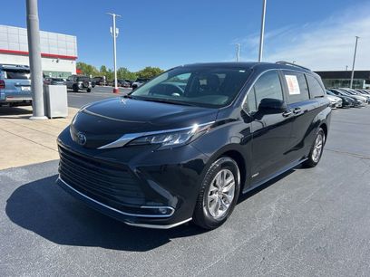 Used 2021 Toyota Sienna XLE