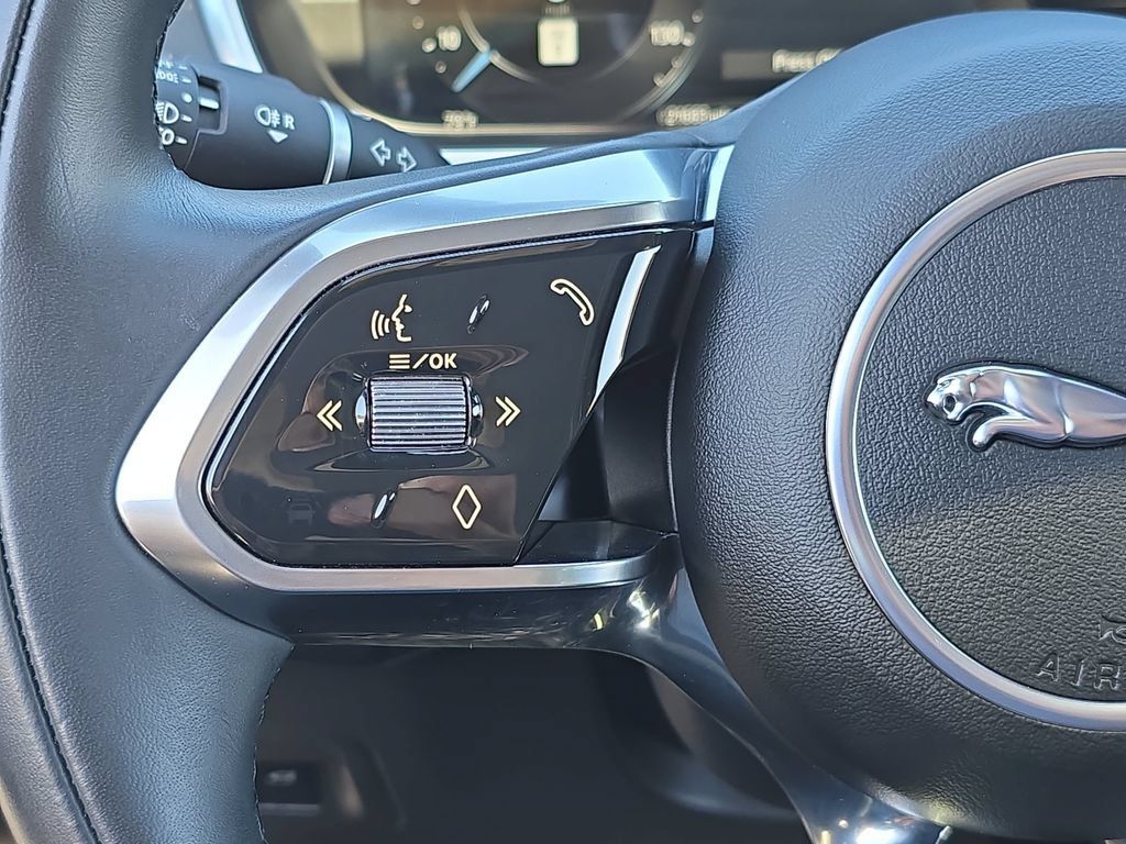 Certified 2024 Jaguar I-PACE R-Dynamic HSE AWD/4WD image 17