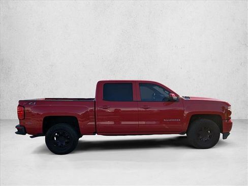Used 2018 Chevrolet Silverado 1500 LT w/ All Star Edition image 4