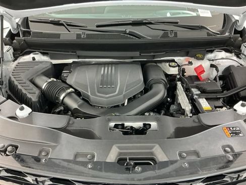 Used 2025 Chevrolet Traverse RS AWD/4WD image 36