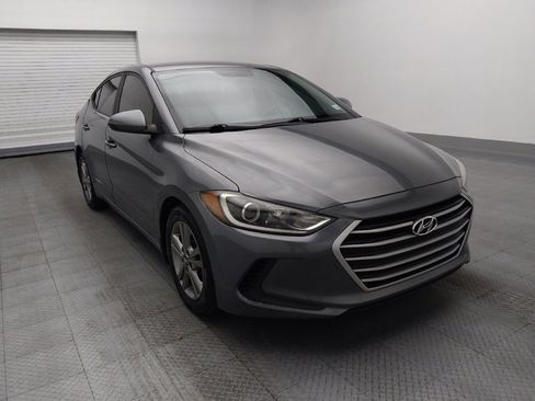 Used 2017 Hyundai Elantra SE image 13