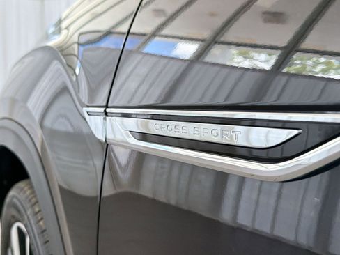 New 2026 Volkswagen Atlas Cross Sport SE FWD image 37