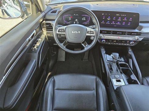 Certified 2025 Kia Telluride S image 23