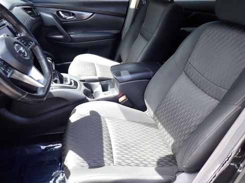 Used 2019 Nissan Rogue SV AWD/4WD image 11