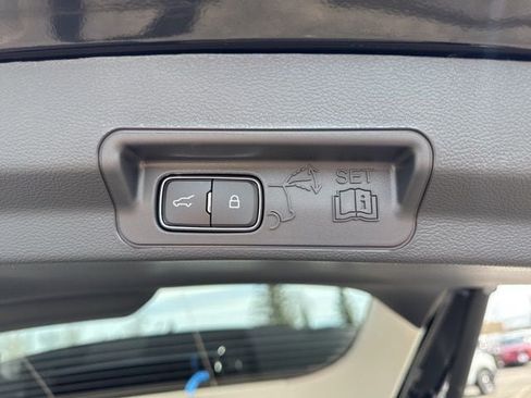 New 2026 Ford Explorer Active w/ Active Comfort Package AWD/4WD image 8