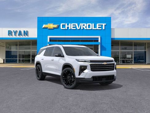New 2026 Chevrolet Traverse LT image 1