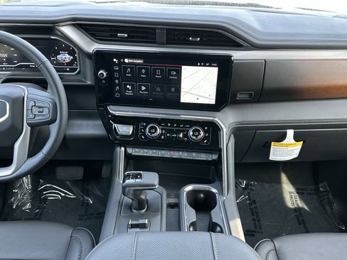 New 2025 GMC Sierra 1500 Denali w/ Denali Reserve Package image 15