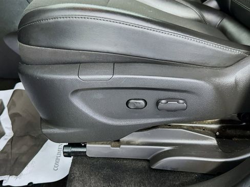 Used 2019 Buick Encore Sport Touring AWD/4WD image 20