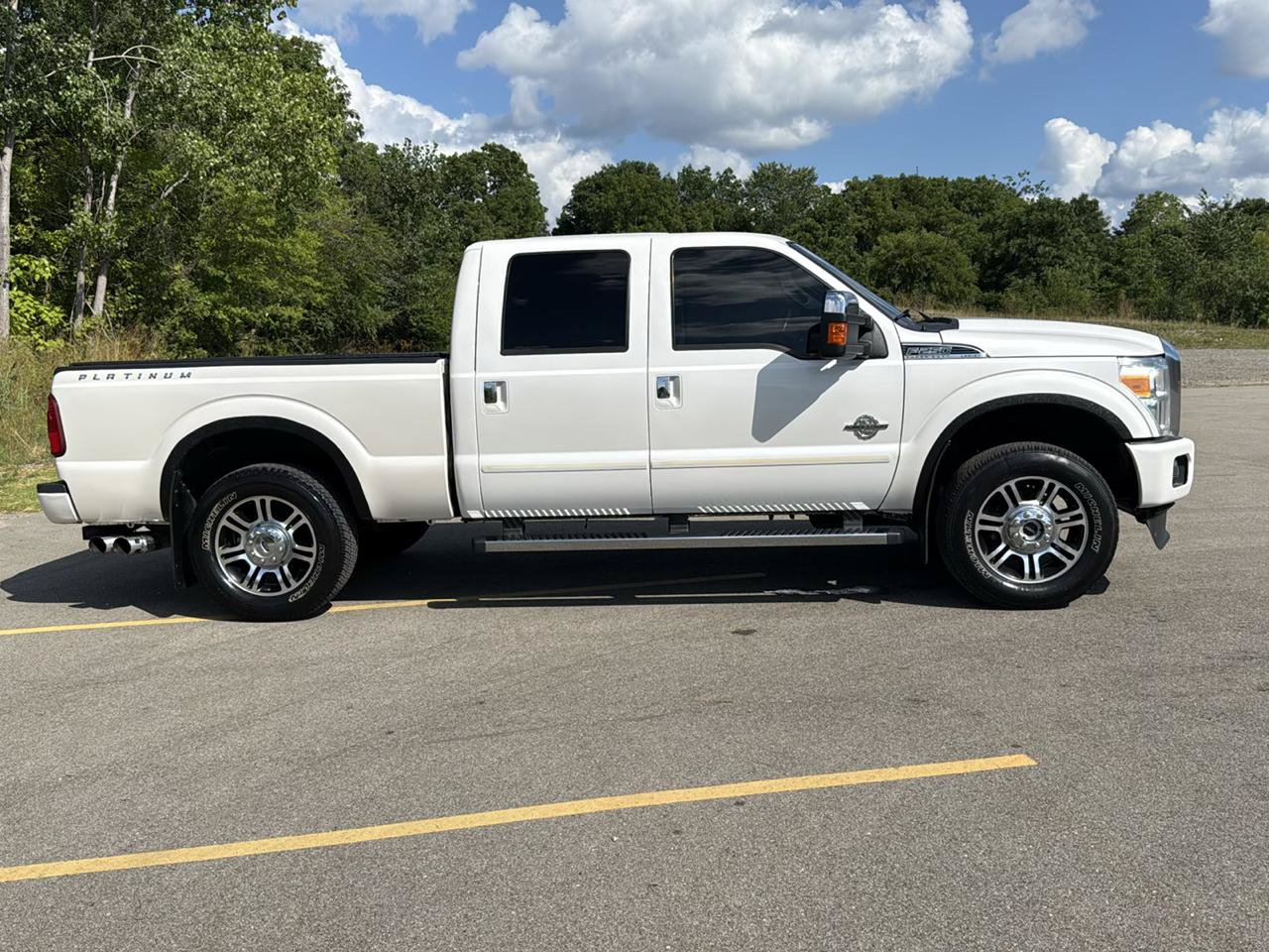 Used 2015 Ford F250 Platinum w/ Platinum Package AWD/4WD image 4