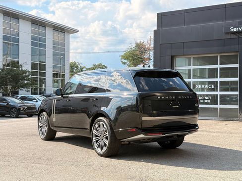 Used 2023 Land Rover Range Rover Long Wheelbase SE AWD/4WD image 4
