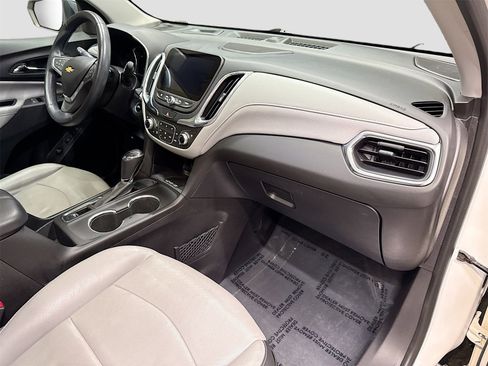 Used 2018 Chevrolet Equinox Premier image 31