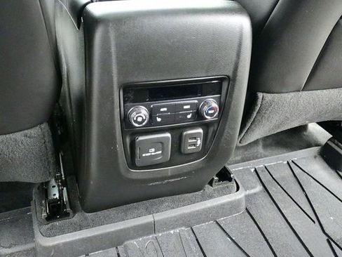 Used 2023 Buick Enclave Avenir w/ Avenir Technology Package image 17