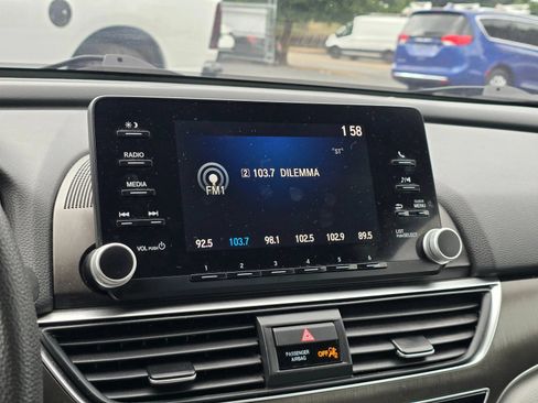Used 2018 Honda Accord LX image 27