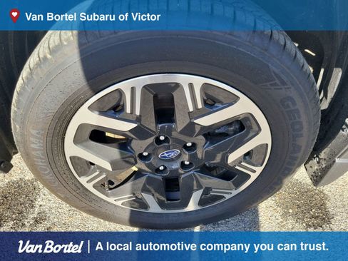 Certified 2025 Subaru Forester Premium AWD/4WD image 10