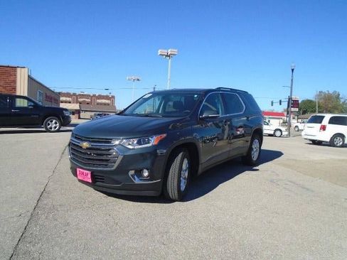 Used 2020 Chevrolet Traverse LT AWD/4WD image 3