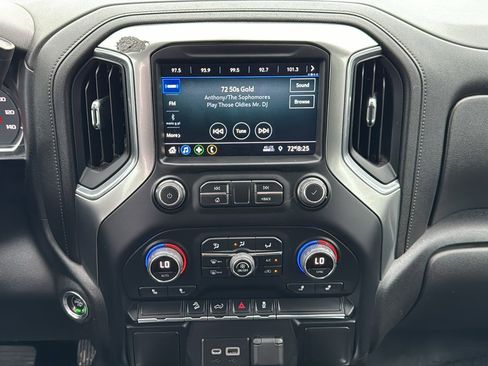 Used 2021 Chevrolet Silverado 1500 LT Trail Boss w/ Bed Protection Package image 32